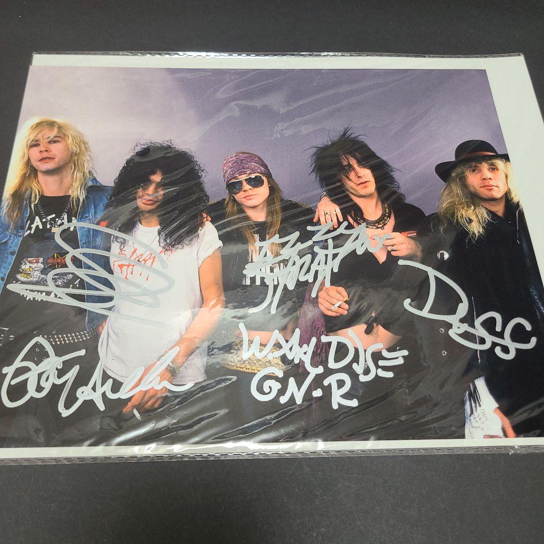 ガンズ・アンド・ローゼズ メンバーサイン入り写真+証明書