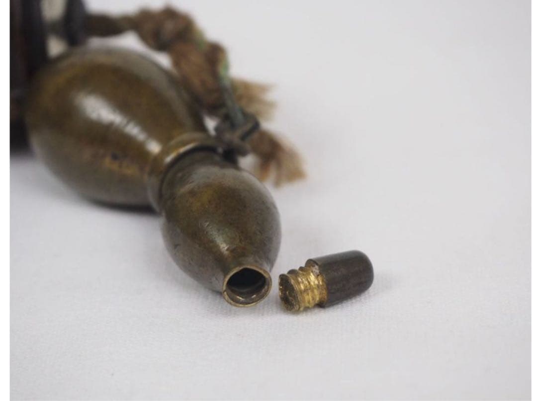 送料無料　竹形印籠・銅製瓢箪形薬入　銀使用　★希少★