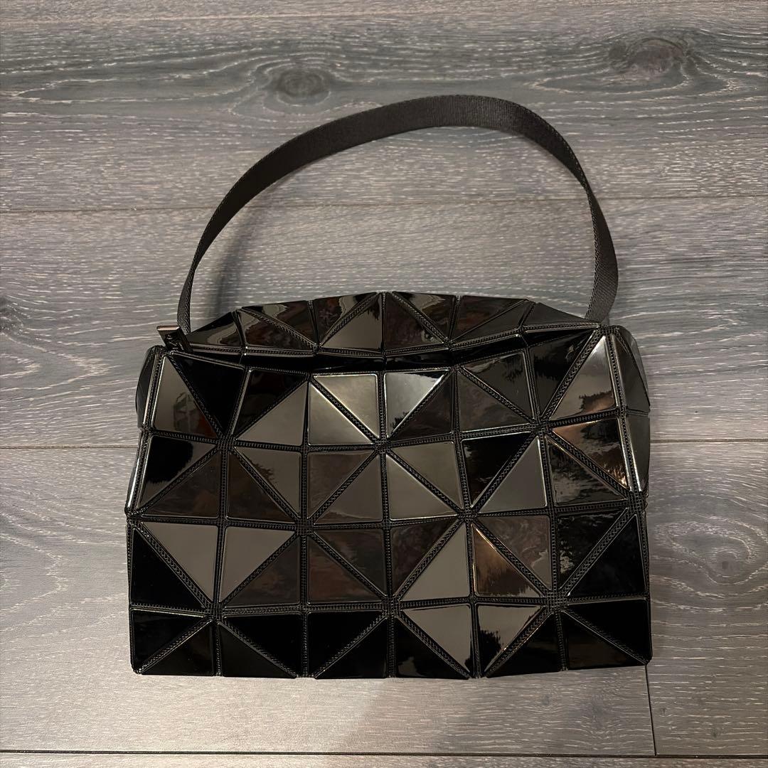 ISSEY MIYAKE BAO BAO ブラック ショルダーバッグ