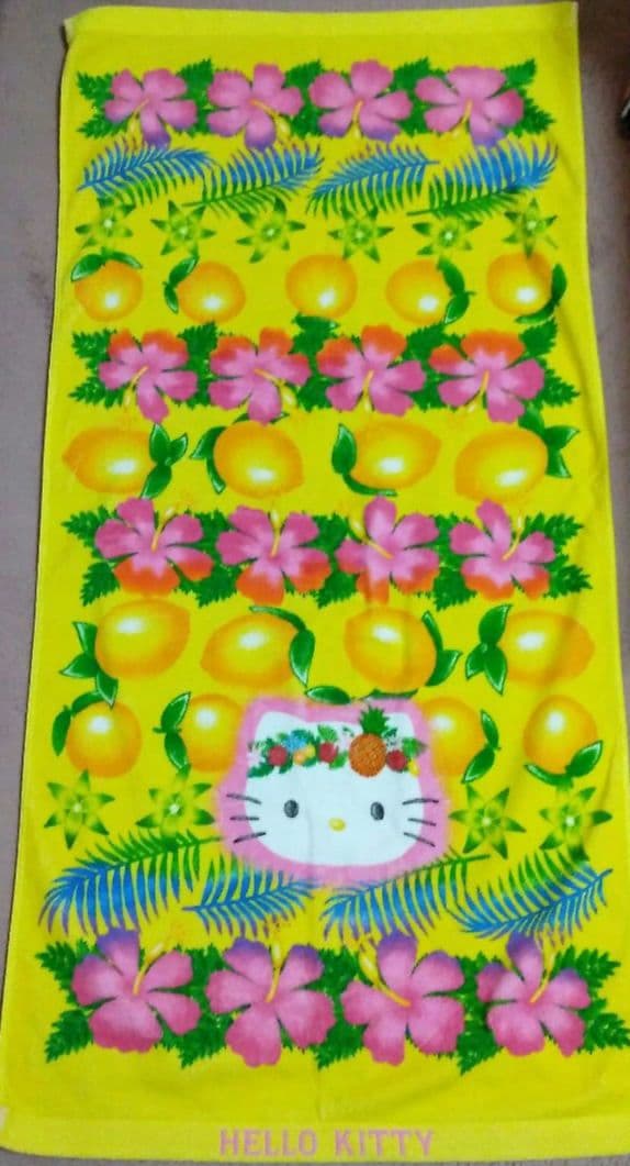 サンリオ　ハローキティ　大判バスタオル　ハイビスカス　フルーツ　レトロ