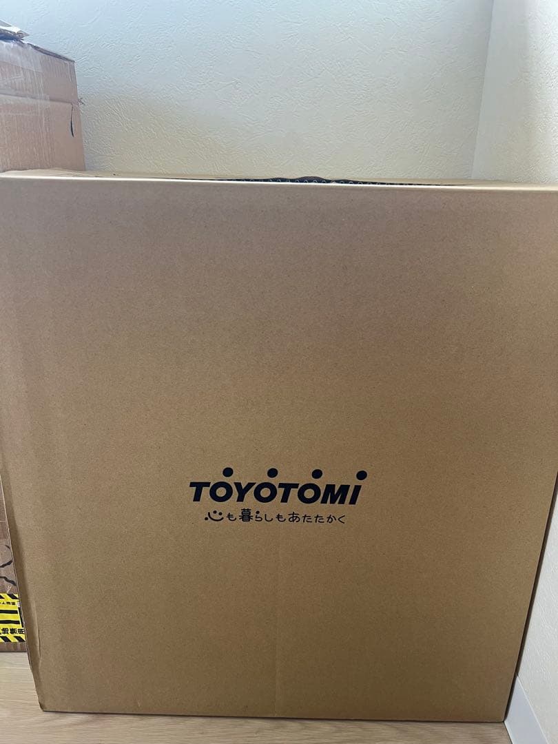 トヨトミ TOYOTOMI 石油ストーブ 電池レス RS-G2424-W