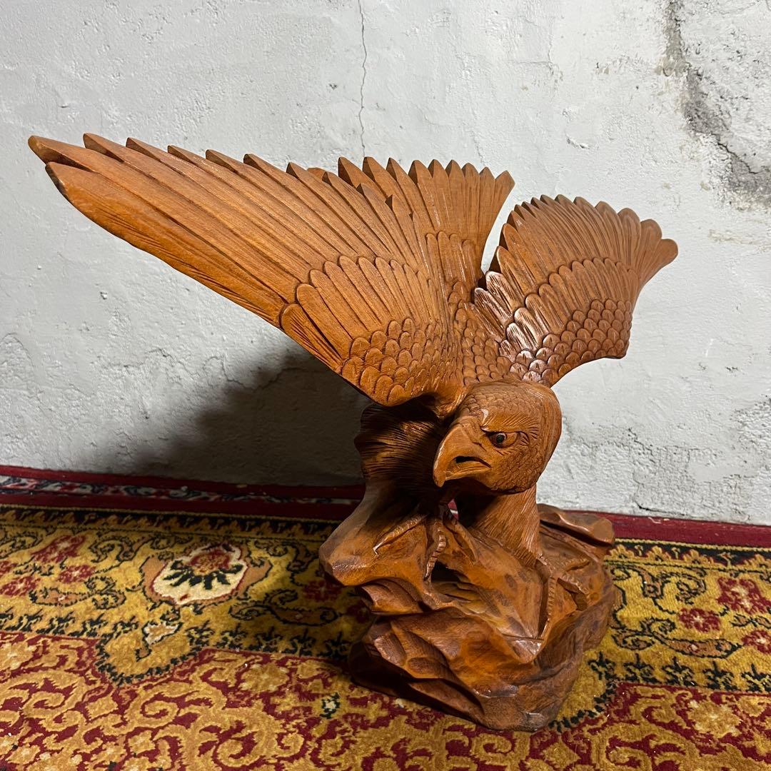 大型 木彫り 鷲 置物 一刀彫 彫刻芸術品 ヴィンテージ 民芸品 インテリア