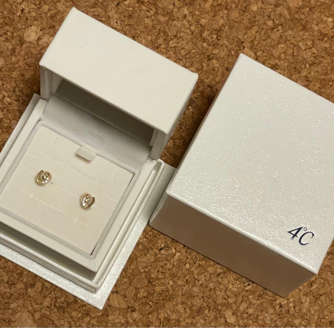 ◆感謝価格◆4℃◆ヨンドシー◆K10◆ホースシュージルコニアピアス◆