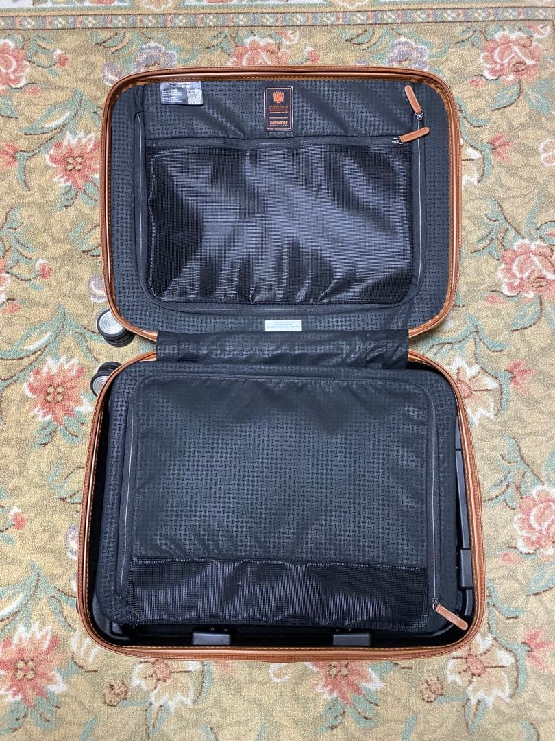 サムソナイトブラックレーベル　ライトキューブ デラックス スピナー 55/20