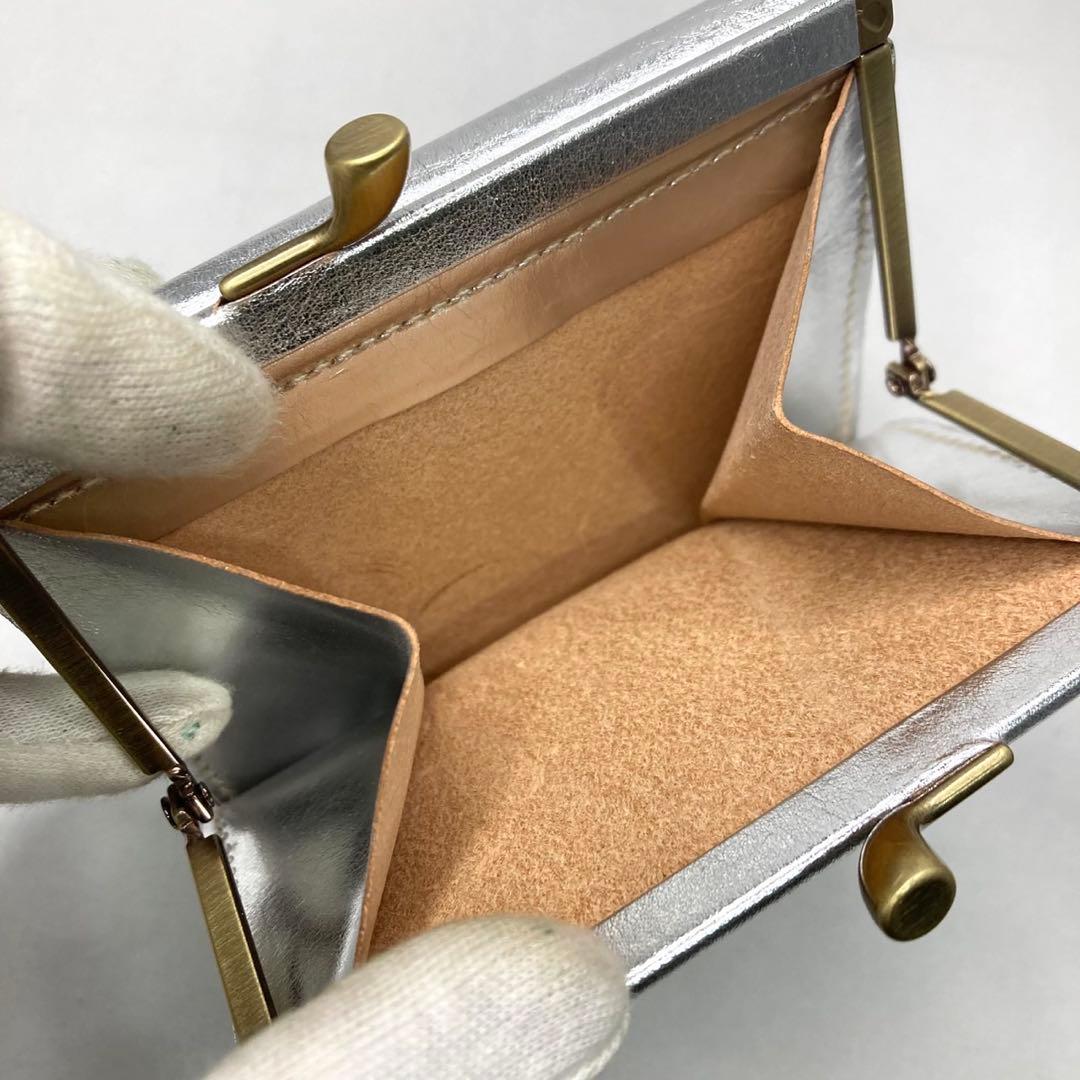 希少未使用 イルビゾンテILBISONTE がま口 折り財布 ロゴ型押しシルバー