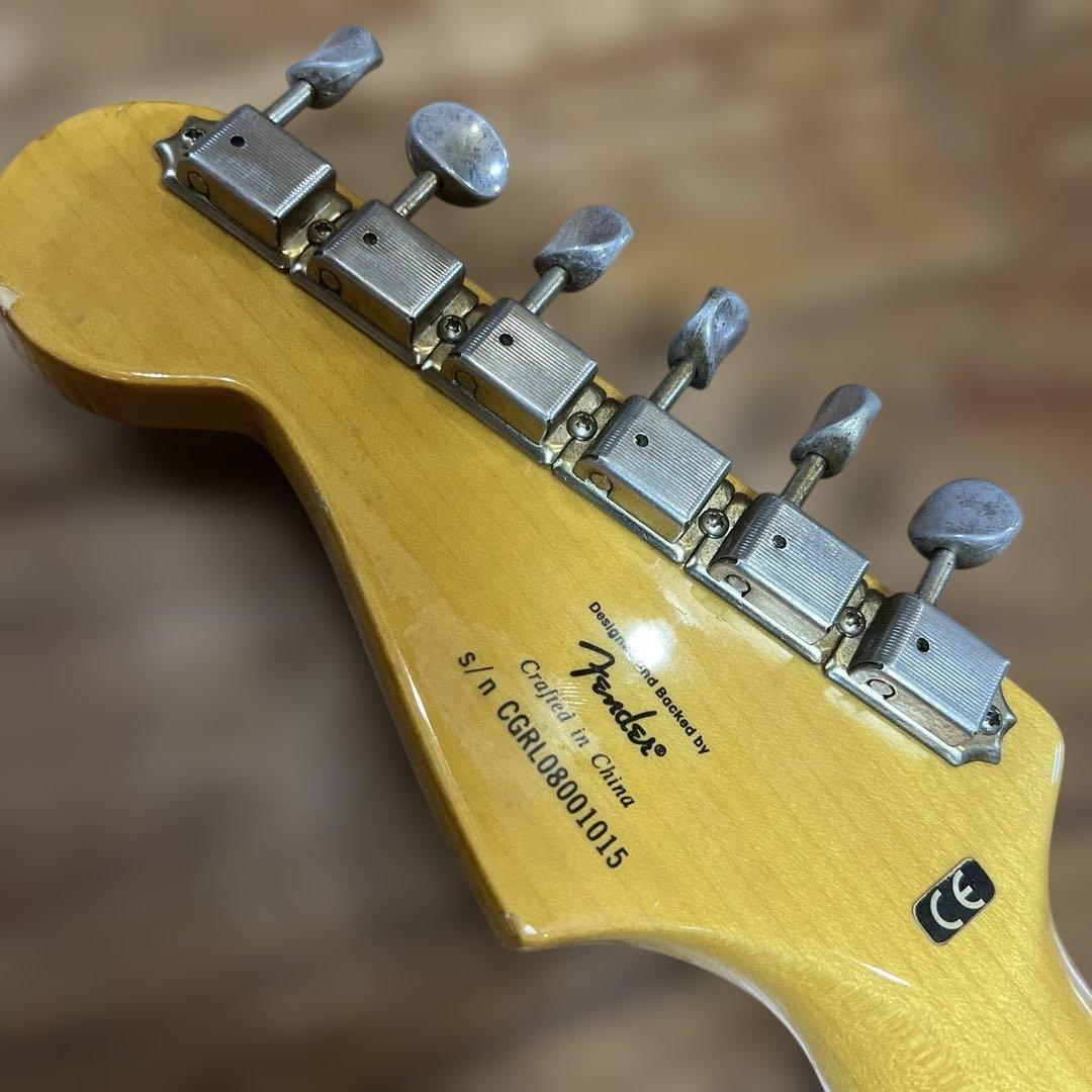 Squier Stratocaster ホワイト