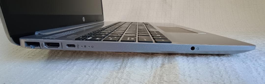 HP 250 G8 第11世代corei5搭載 ③