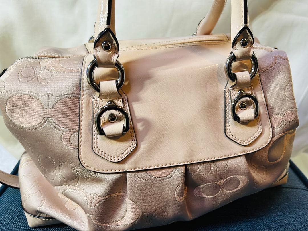 Coach 薄いピンクハンドバッグ