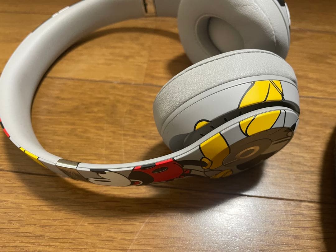 Beats Solo3 Wirelessミッキーマウス ヘッドホン