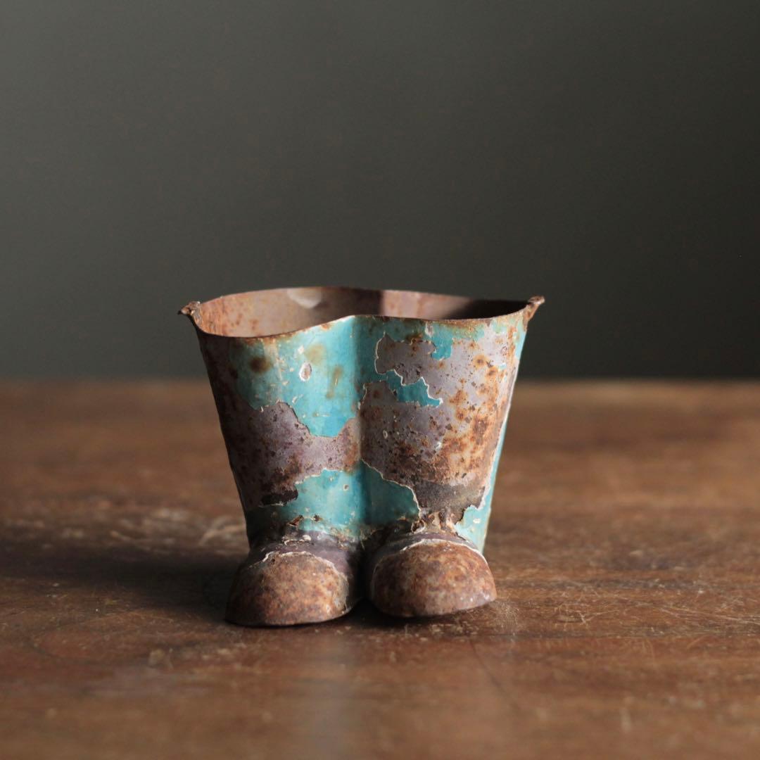 錆びた 長靴 オブジェ 古道具 アンティーク 鉄かブリキ