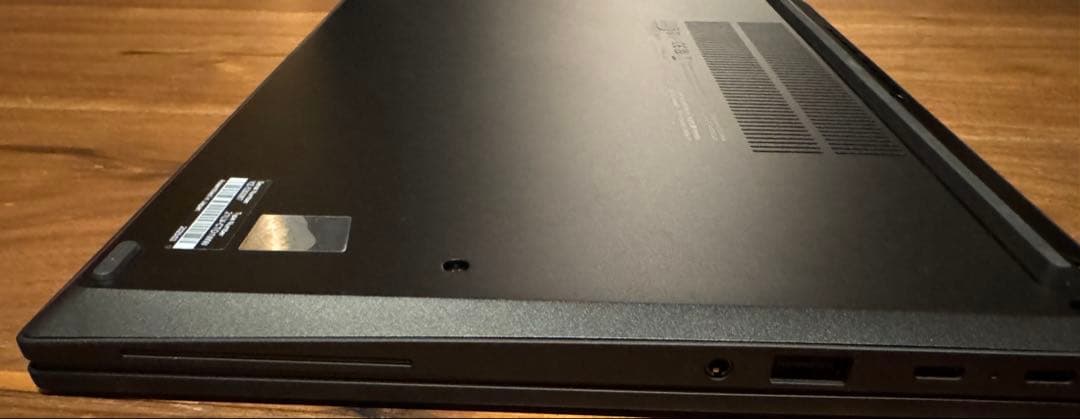 Lenovo Thinkpad X13 gen5 米沢製造モデルほぼ未使用