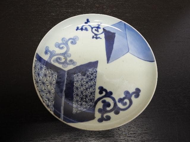 伊万里染付皿　大明成化年製　M293