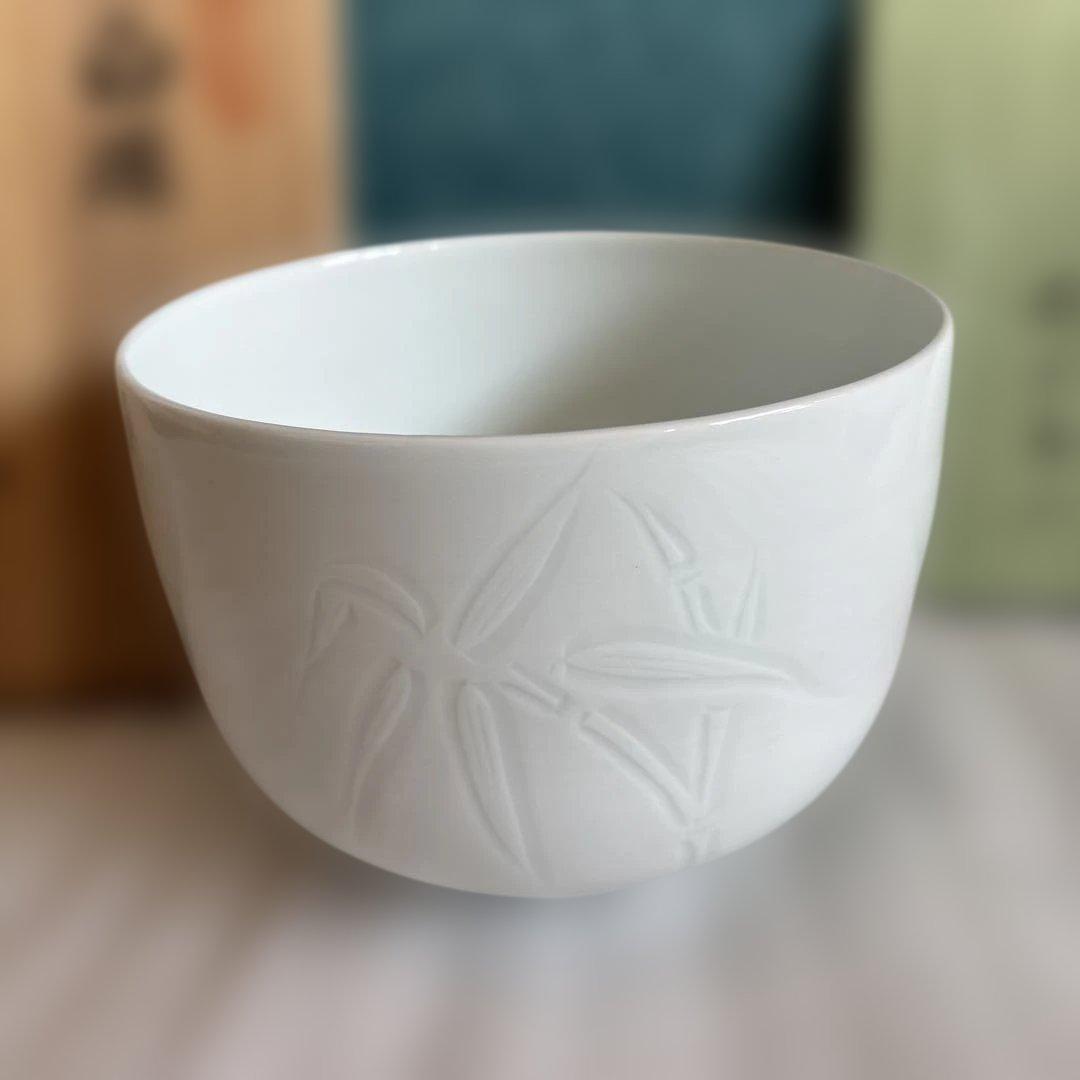 井上萬二 作　白磁茶碗　木箱あり