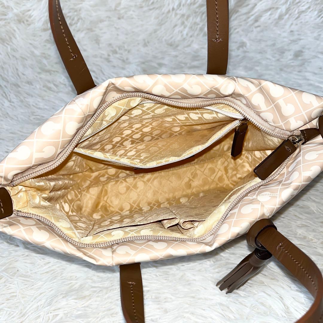 新品未使用✨GHERARDINIゲラルディーニ　ソフティ　トートバッグ　総柄