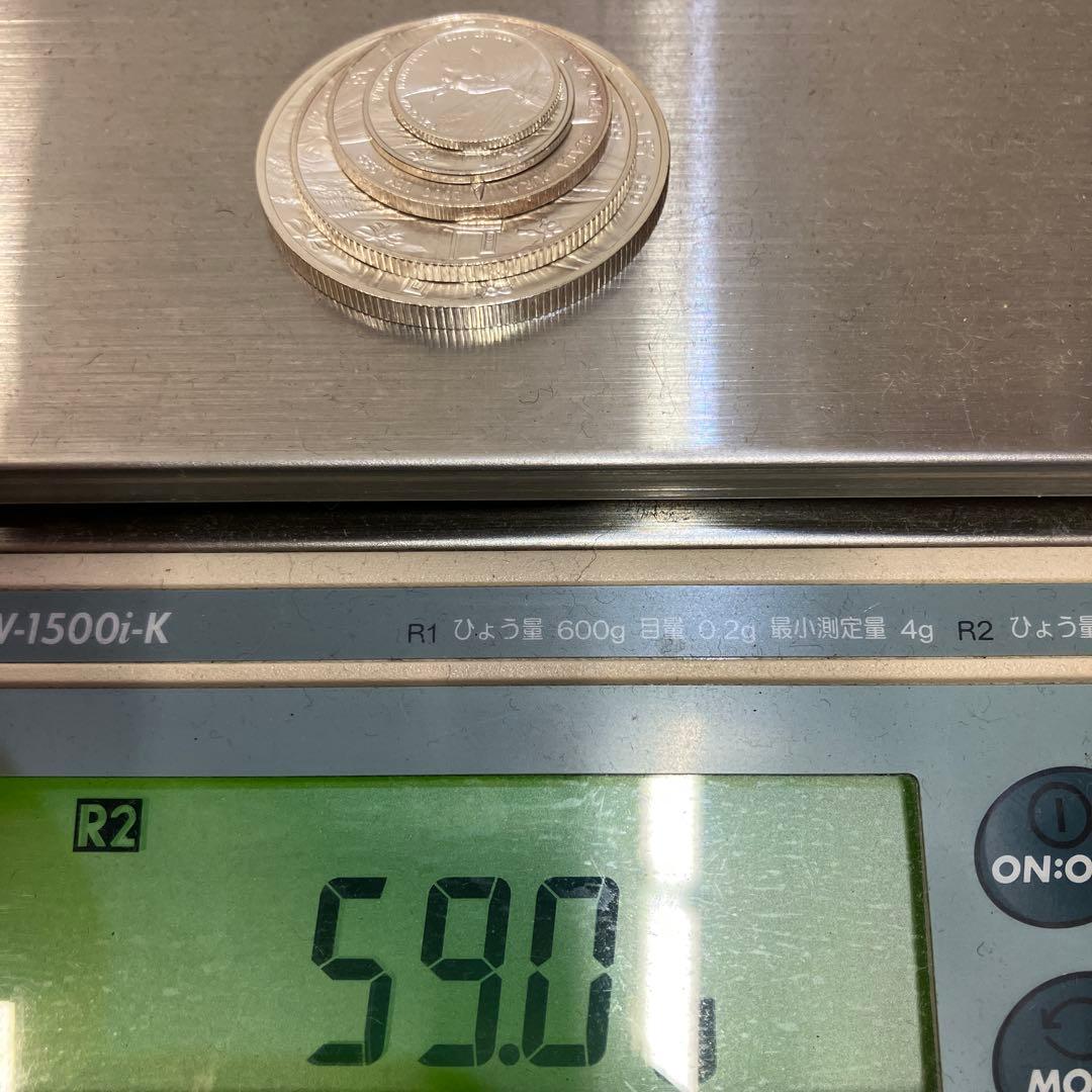 ダ*ー様 メキシコ リベルタード銀貨 2000年