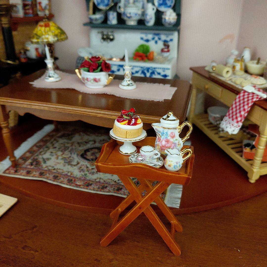 ロイターポーセリン　ミニチュア　ドールハウス