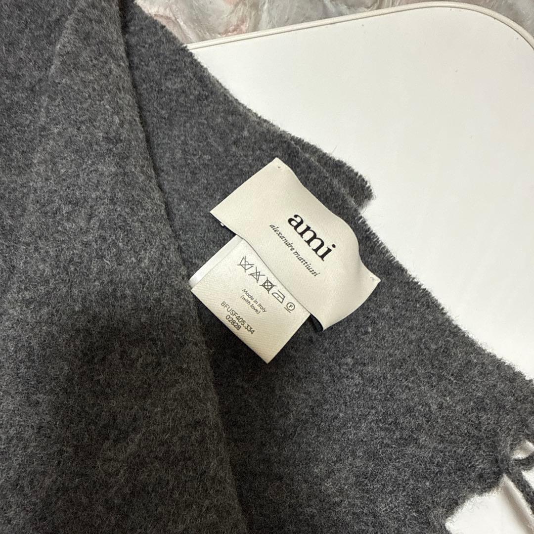 アミパリス　グレー　マフラー