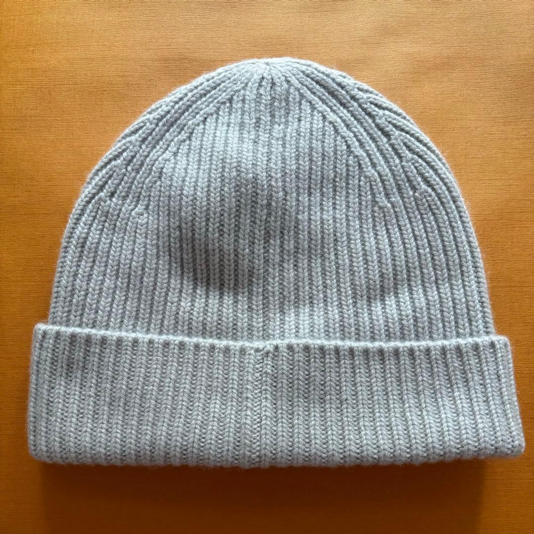 Louis Vuitton リブ編みニット帽ライトグレー