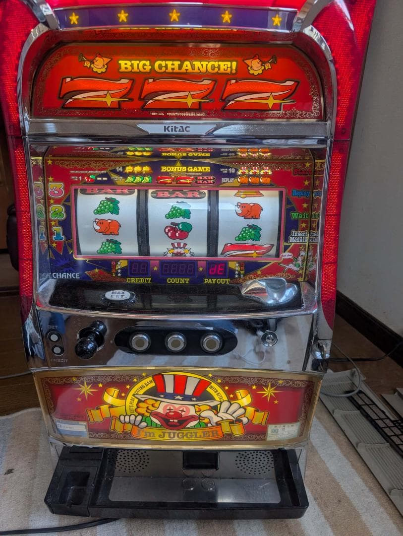JUGGLER スロットマシン BIG CHANCE!