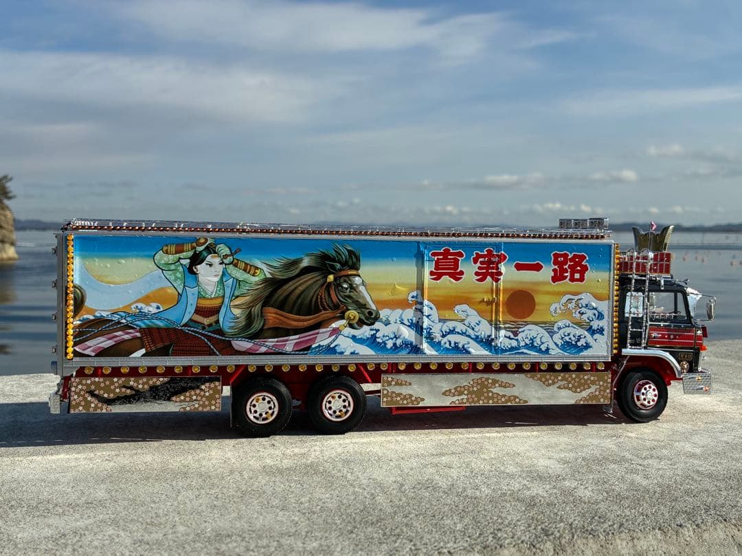 トラック野郎一番星男一匹桃次郎デコトラプラモデル