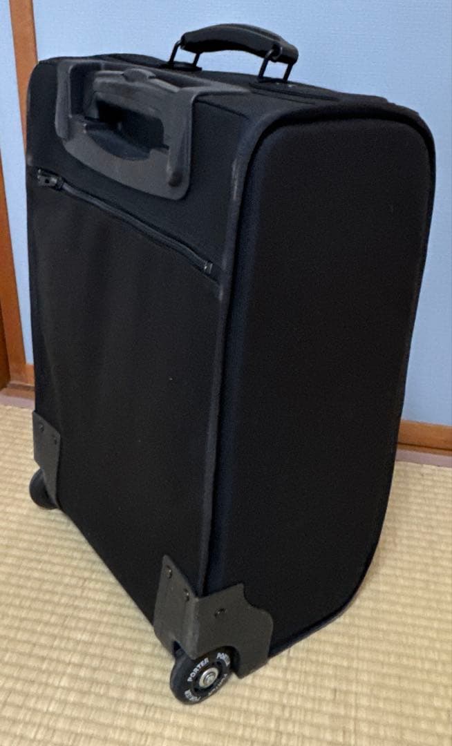 ブラック キャリーケース