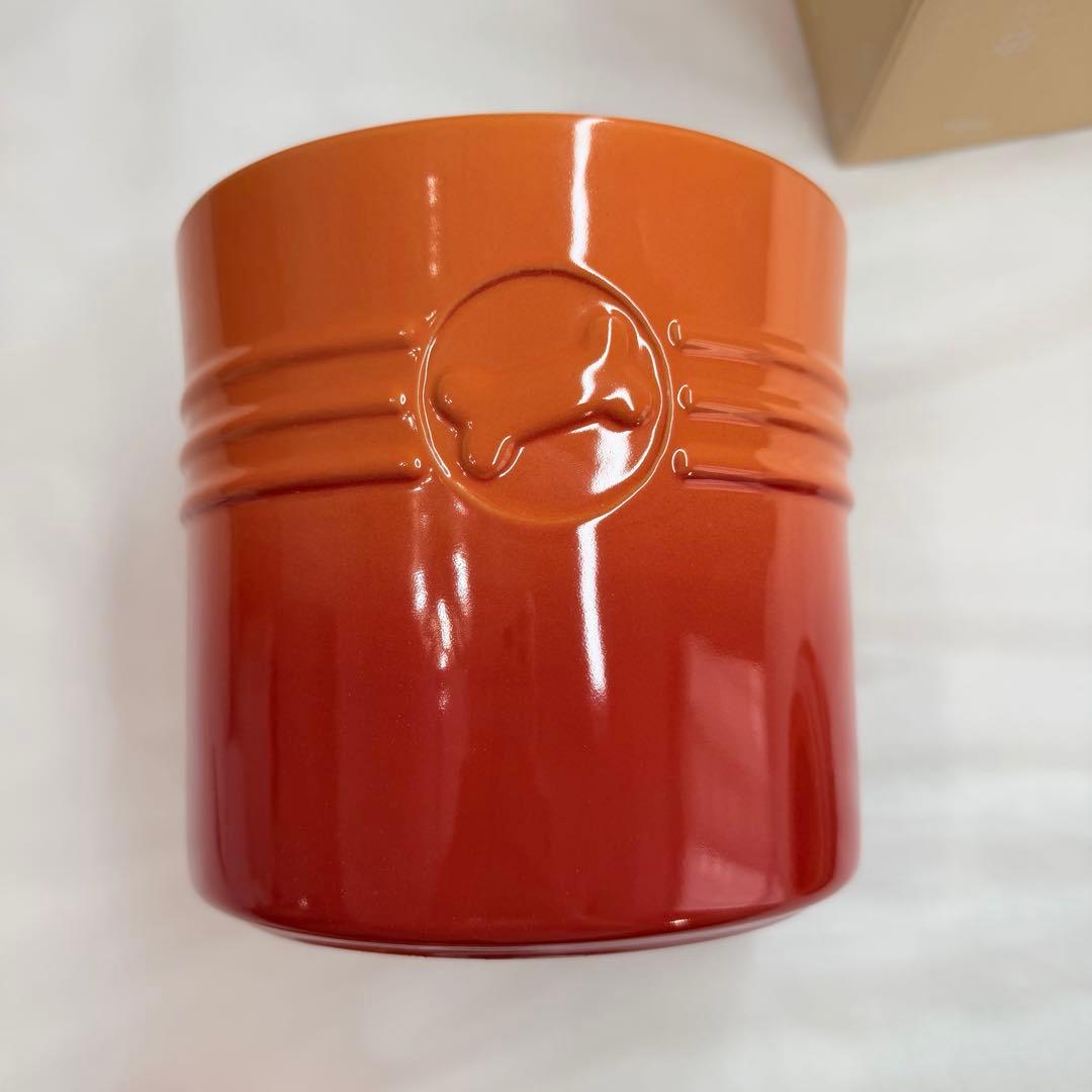 【新品・箱付き】ルクルーゼ ペットフード コンテナー (スクープ付き)オレンジ