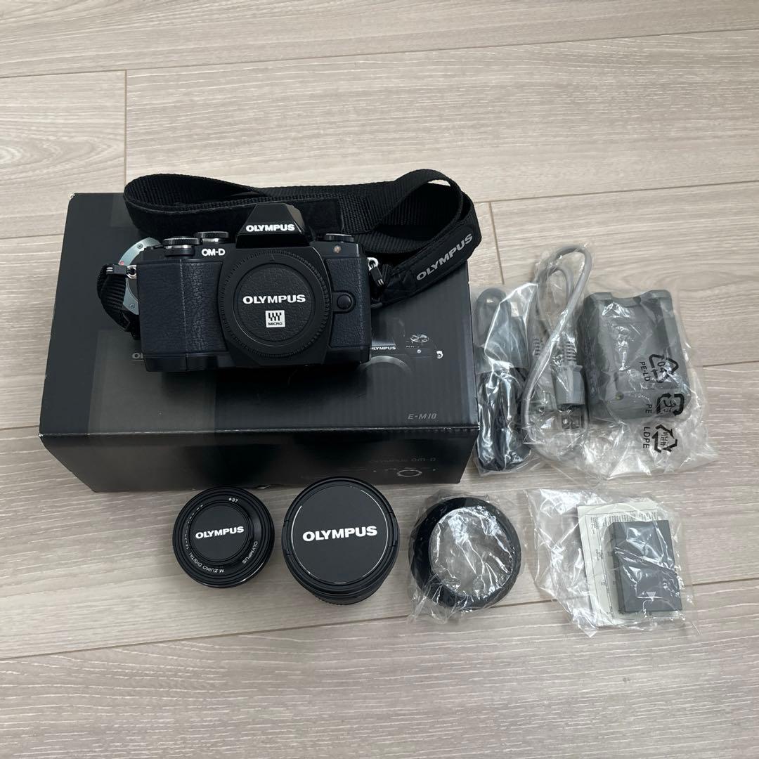 OLYMPUS OM-D E-M10 本体　レンズ付き