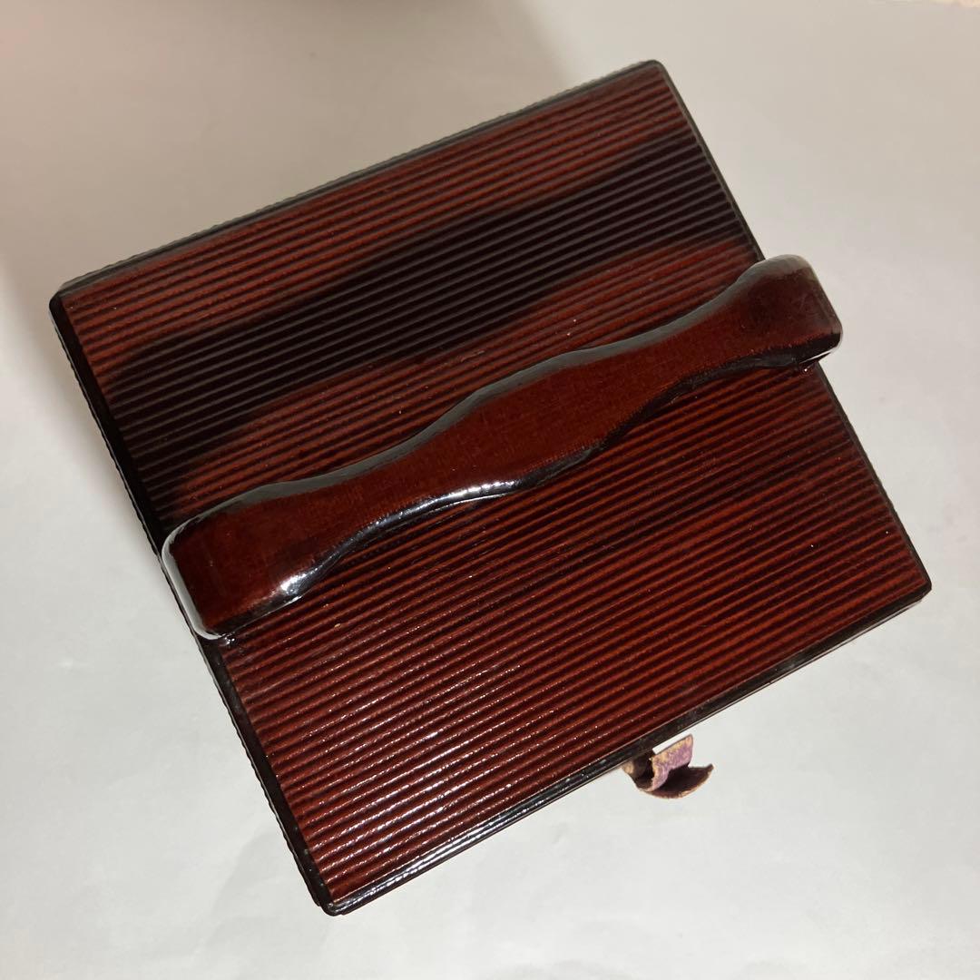 骨董紅溜塗り手提げ付き三段菓子箪笥