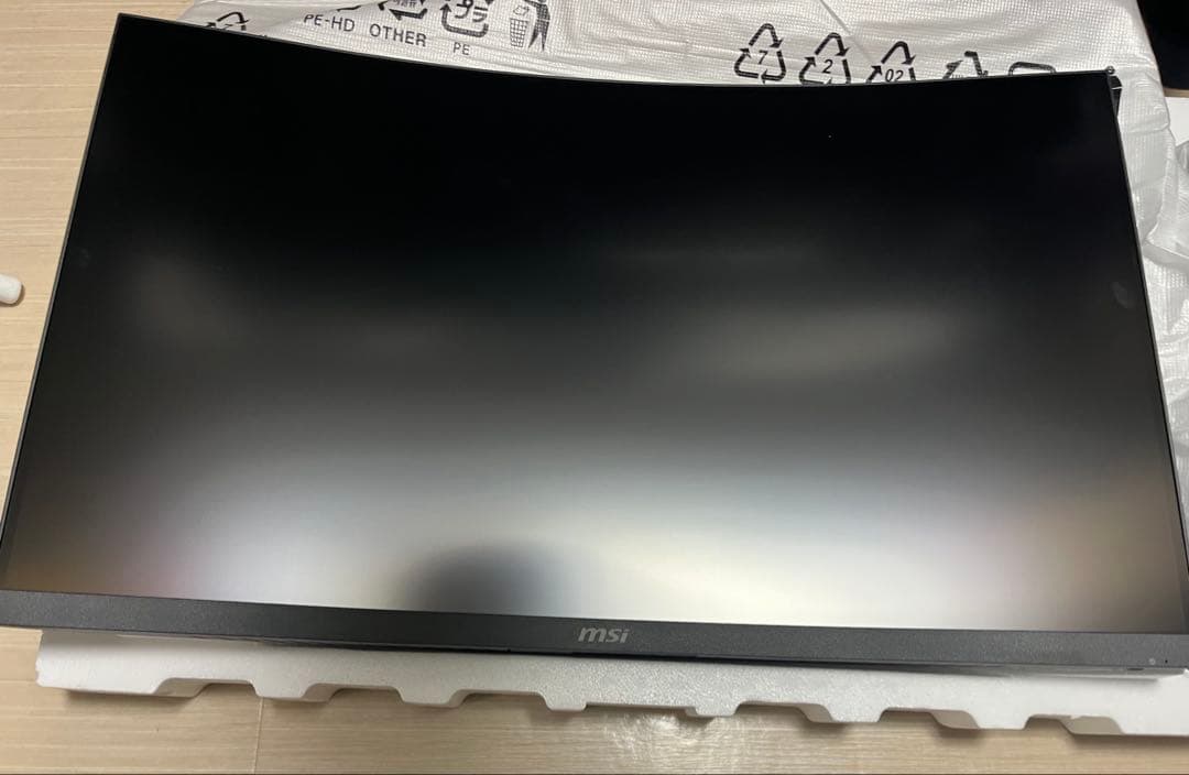 MSI MAG321CUP 32インチ 4K 160Hz ゲーミングモニター