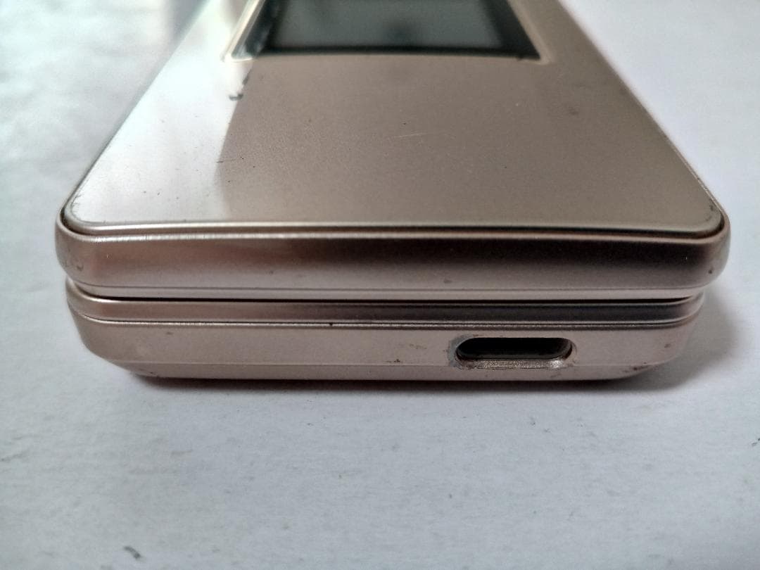 ☆ SoftBank かんたん携帯11 A207SH ゴールド