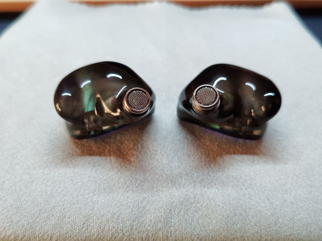 QDC FRONTIER NEXT BLACK 有線イヤホン おまけ付き