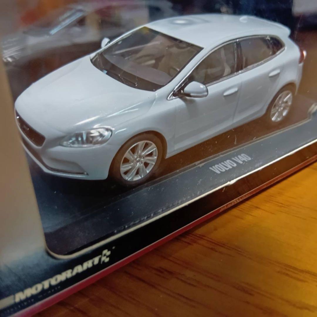 MOTORART モーターアート　ボルボ　V40 1/43
