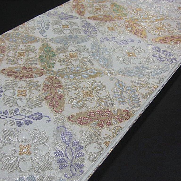 新品　フォーマルなお席に　西陣織六通柄袋帯『綿芯御仕立付』白