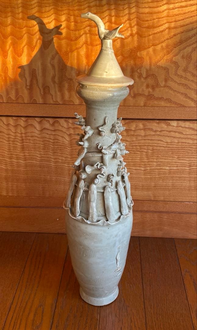 日月壺　蓋付き 白磁　発掘品　中国古阮 陶器の花瓶と鳥型