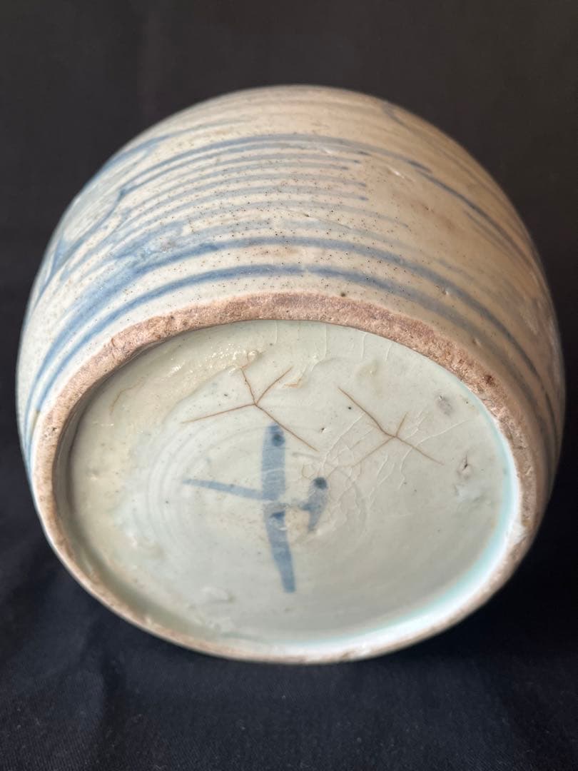 中国明代 豪快な絵付けの壺。 まさに民藝の極致 流れる絵付け