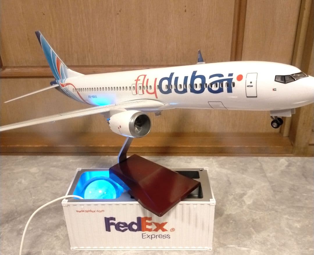 5/1…★ドバイ Boeing-737-Max/ 1/85=約47cmBIG