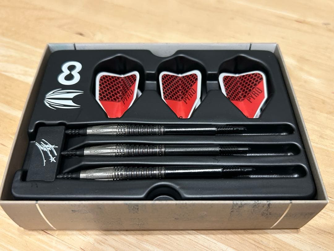 TARGET PYRO G8.1 ターゲット　ダーツ　DARTS 星野光正