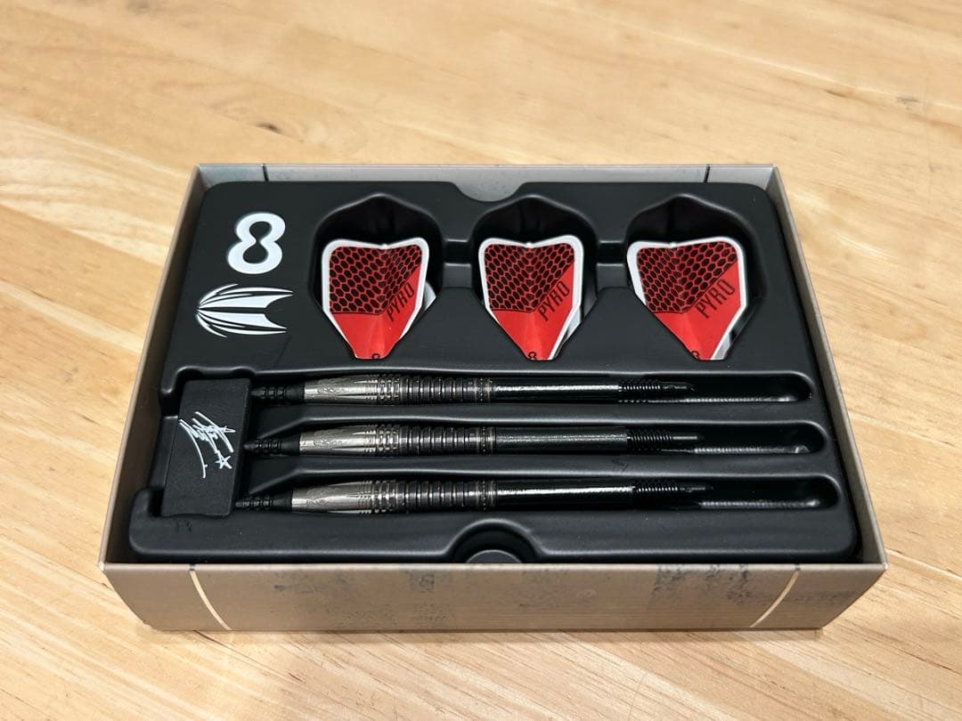 TARGET PYRO G8.1 ターゲット　ダーツ　DARTS 星野光正