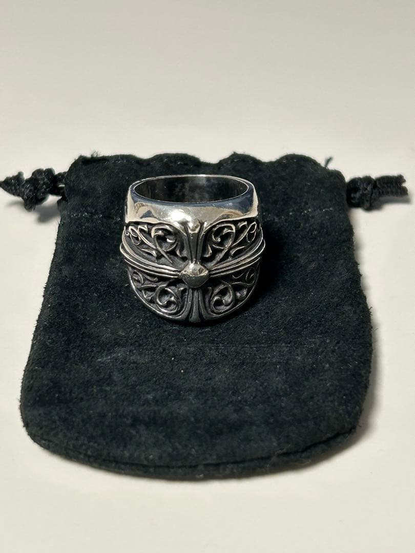 CHROME HEARTS クラシックオーバルクロスリング