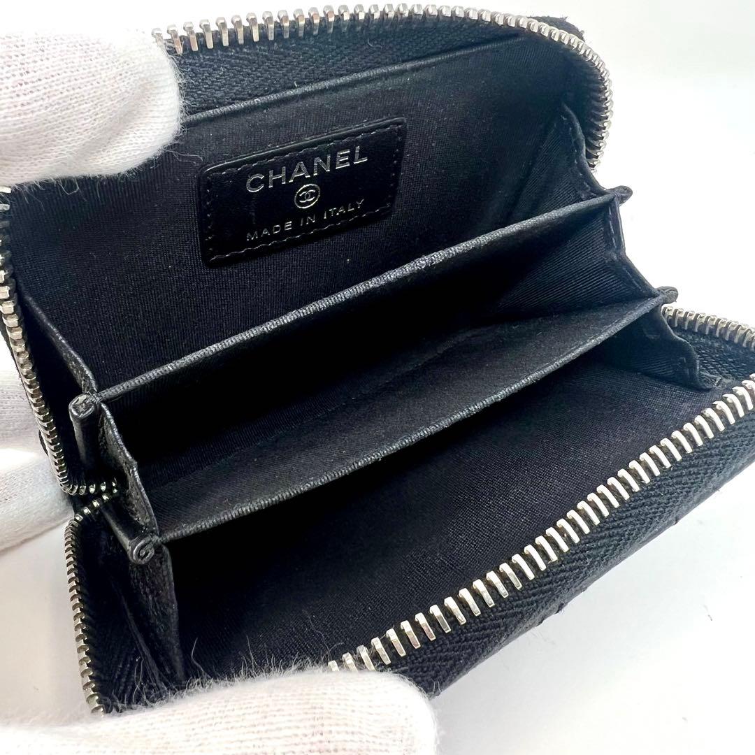 CHANEL シャネル ラムスキン Vステッチ刺繍 ラウンドジップ ケース