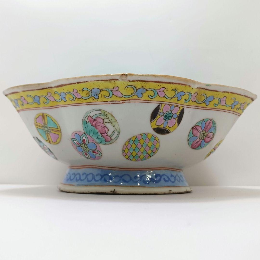 Y2375 中国 手彩 六角粉彩中鉢 在銘印有　く