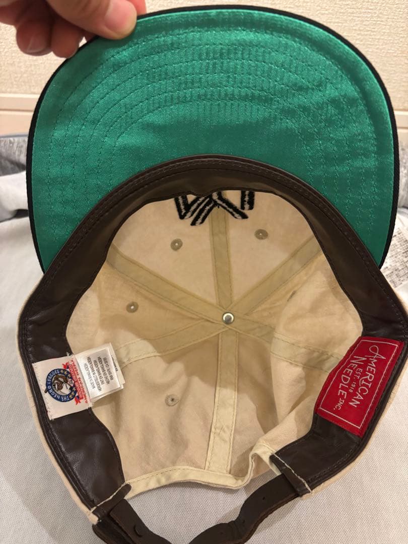 AMERICAN NEEDLE New York Yankeesロゴ　キャップ