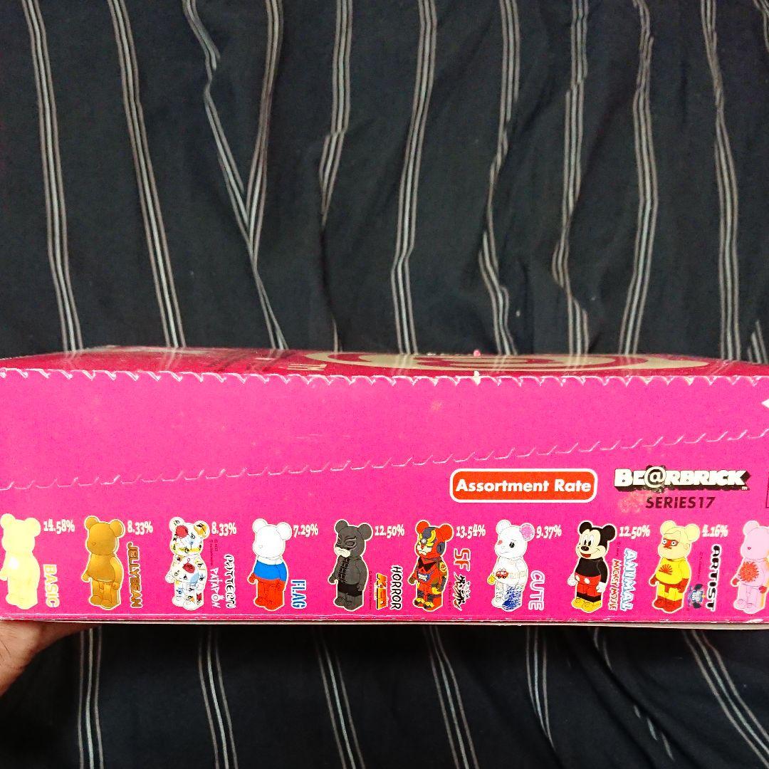 ベアブリック series17カートン 未開封品