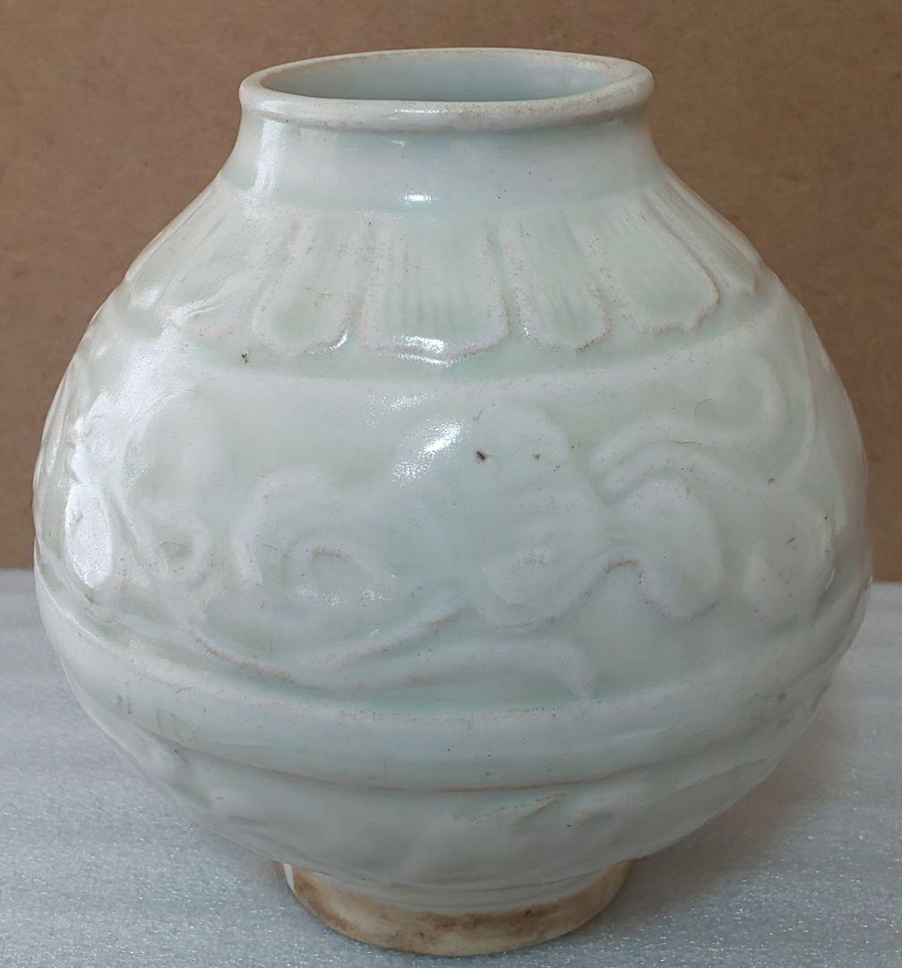 朝鮮美術 白釉垂瓶陽刻浮彫 銘在 白磁蓮紋丸壺