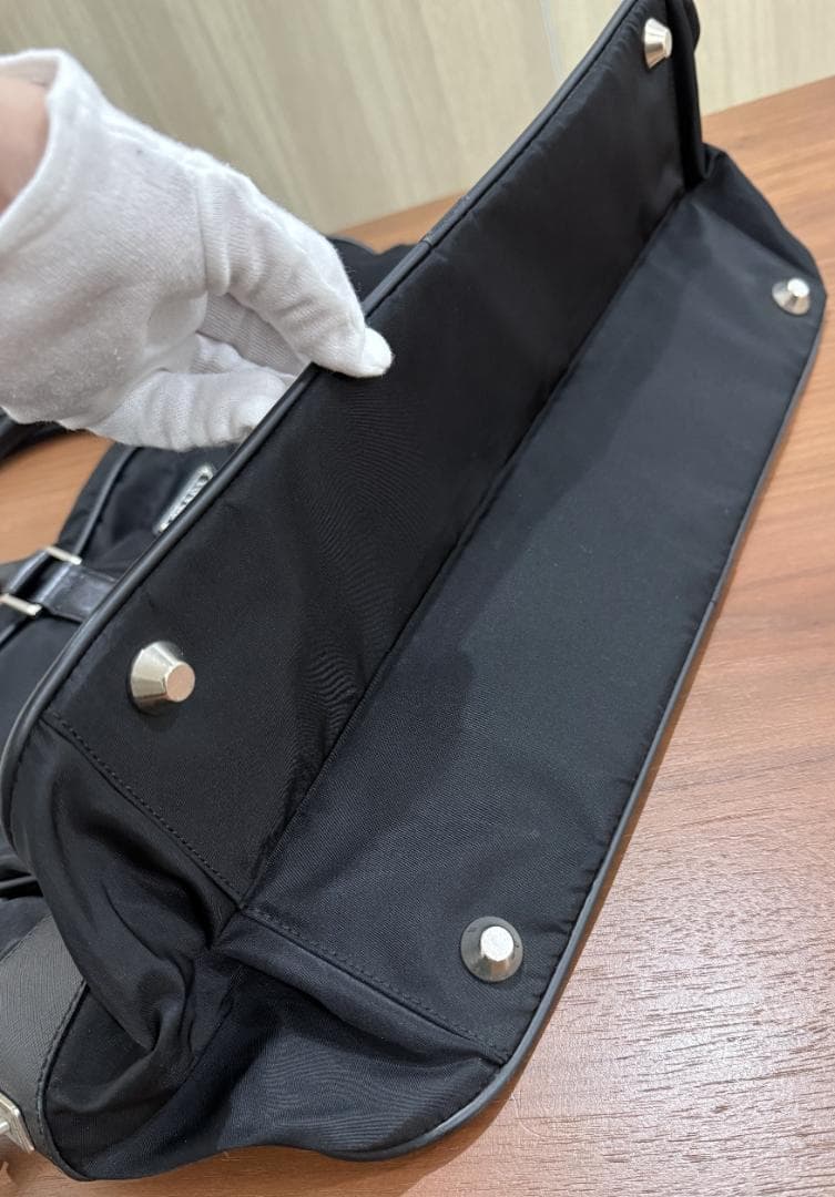 PRADA　プラダ　ビジネスバッグ　ボストン　ブラック　三角プレート