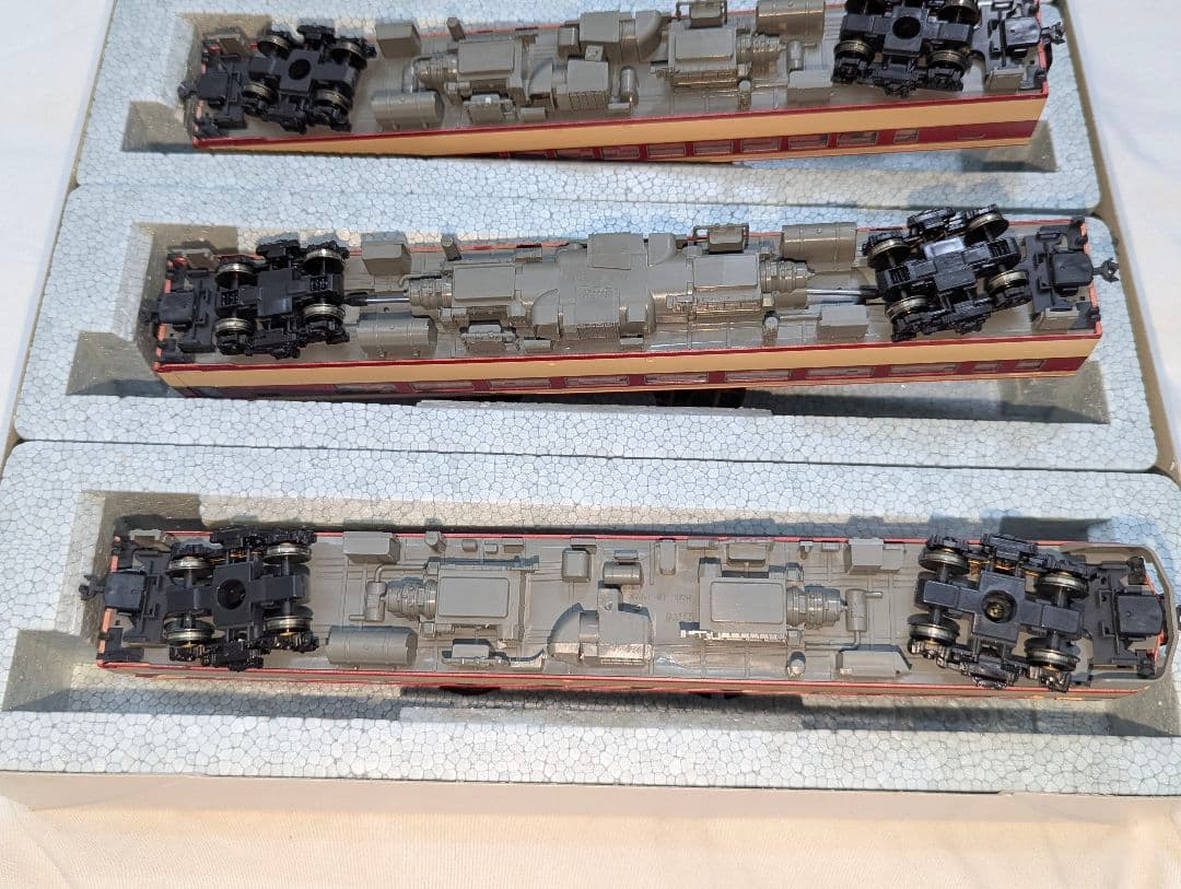 KATO　キハ82系　４両基本セット　【3-509】　HOゲージ