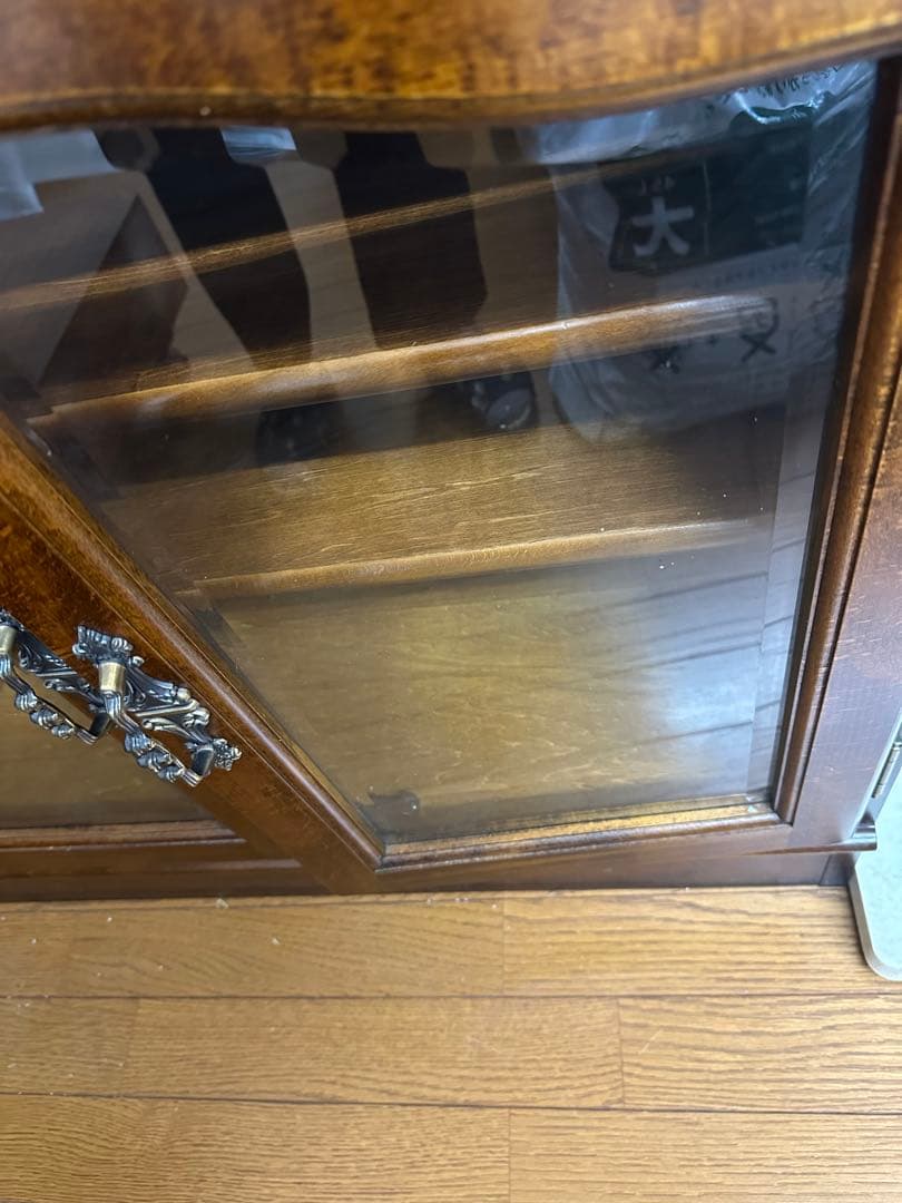 カリモク 木製キャビネット ガラス扉付き 4引き出し