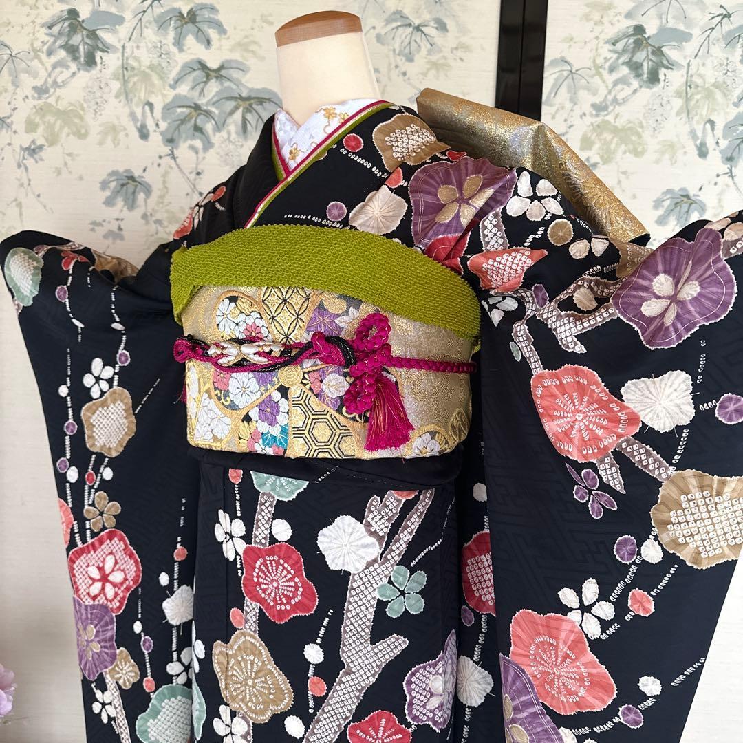 梅模様が可愛らしい♡振袖フルセット　成人式前撮り