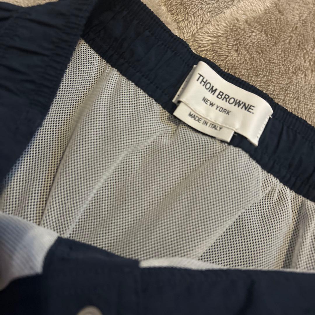 THOM BROWNE 4BARソリッドスイムショーツ サイズ3