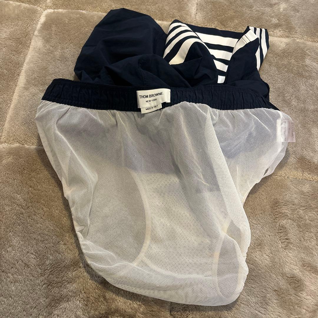 THOM BROWNE 4BARソリッドスイムショーツ サイズ3